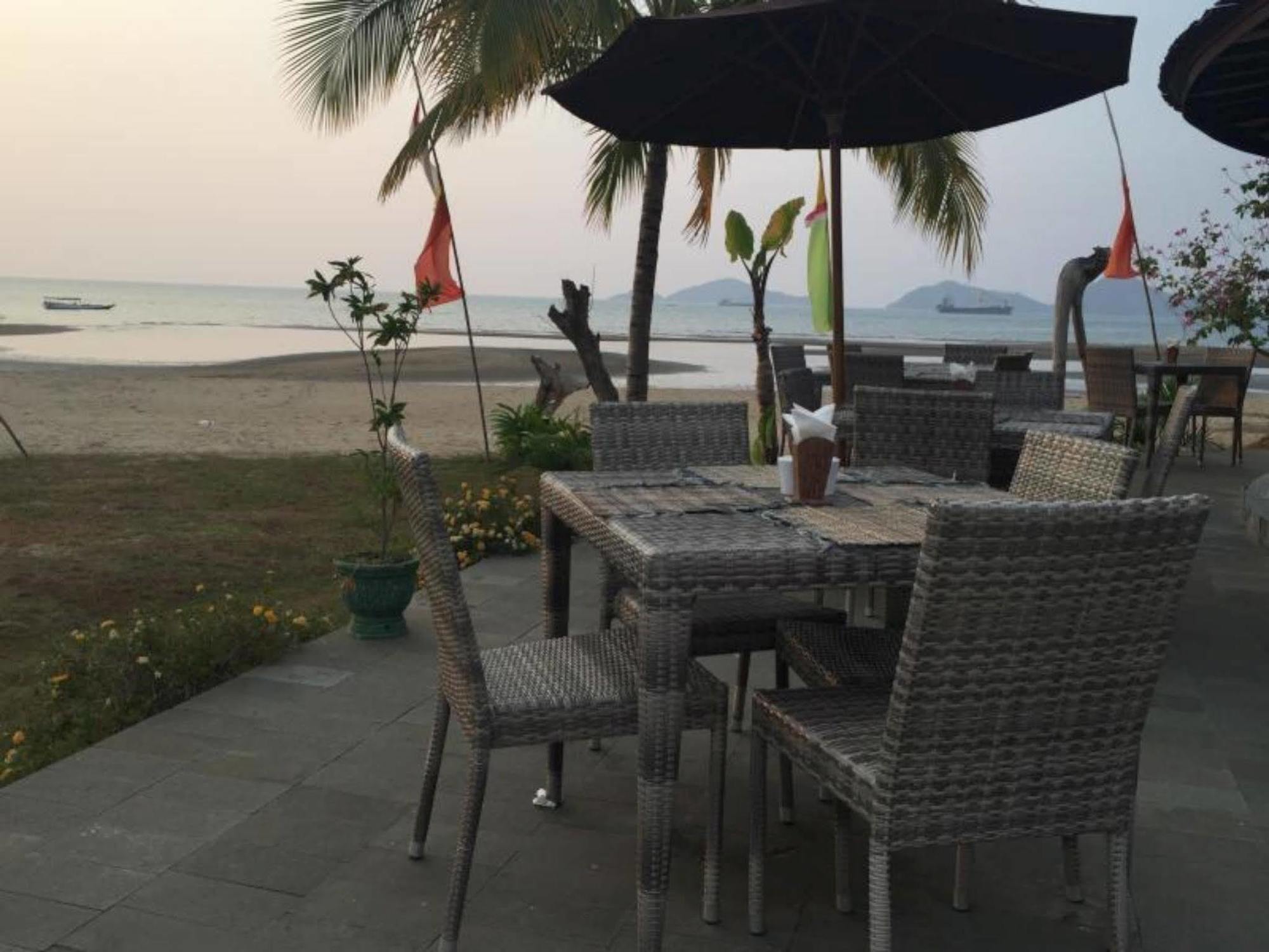 Luwansa Beach Resort Labuan Bajo Zewnętrze zdjęcie