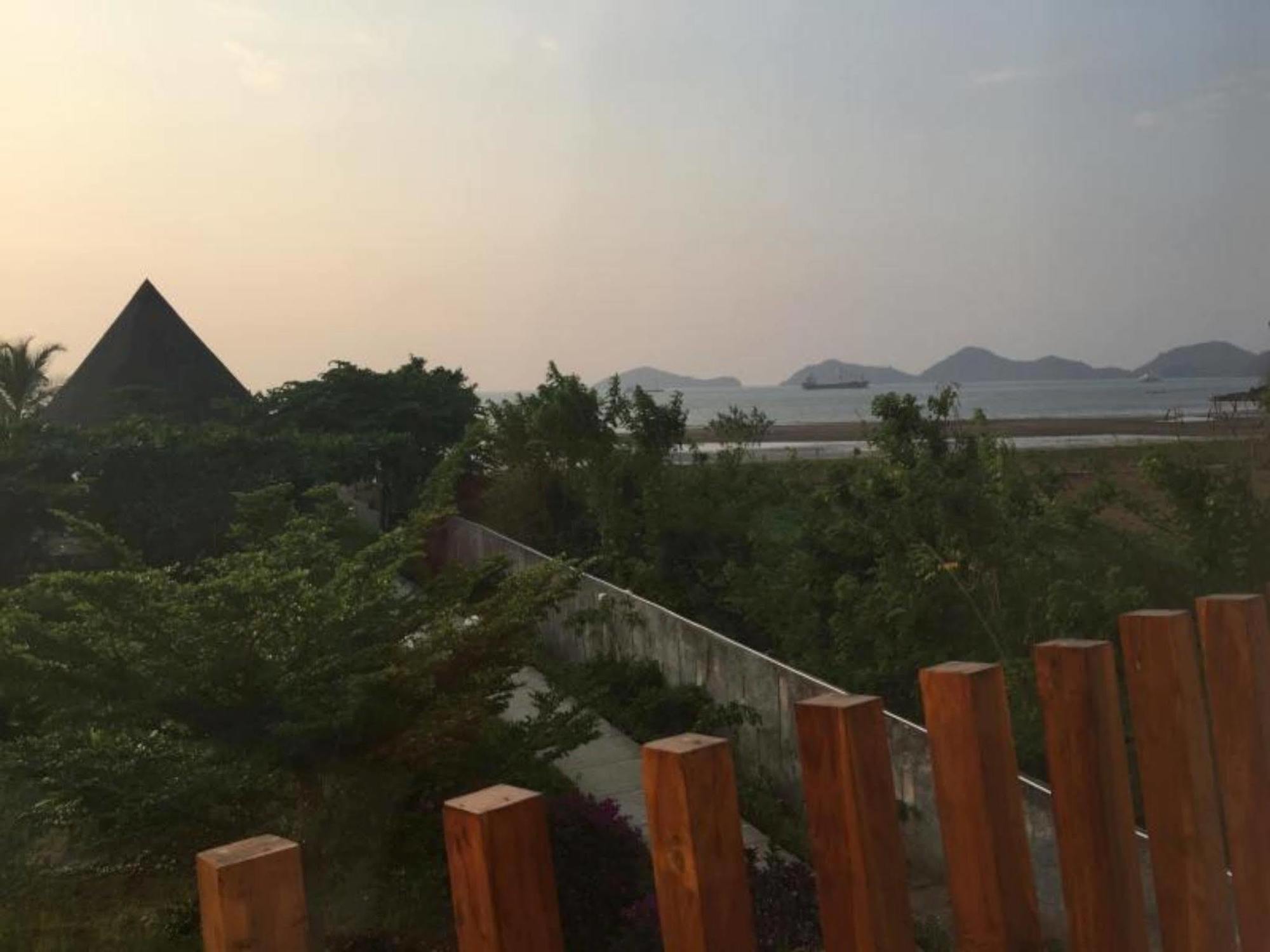 Luwansa Beach Resort Labuan Bajo Zewnętrze zdjęcie