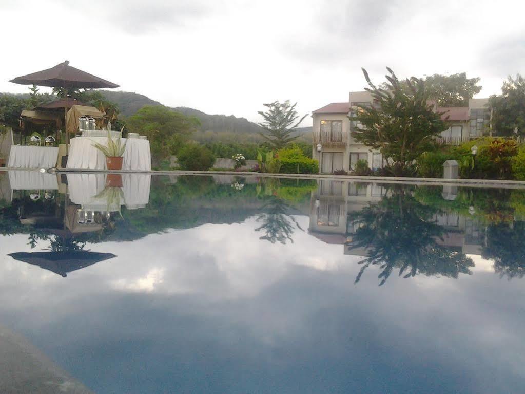 Luwansa Beach Resort Labuan Bajo Zewnętrze zdjęcie
